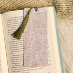 Marcador con Borla |Flores Verdes|